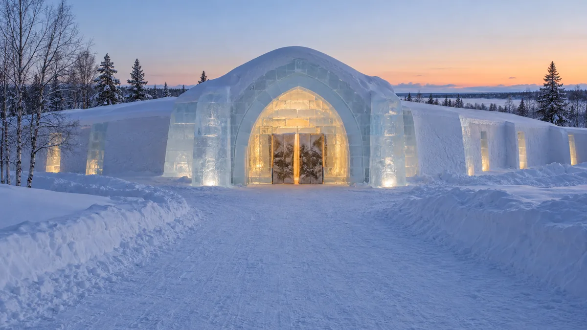 Hôtel de glace en Suède à Jukkasjärvi près de Kiruna